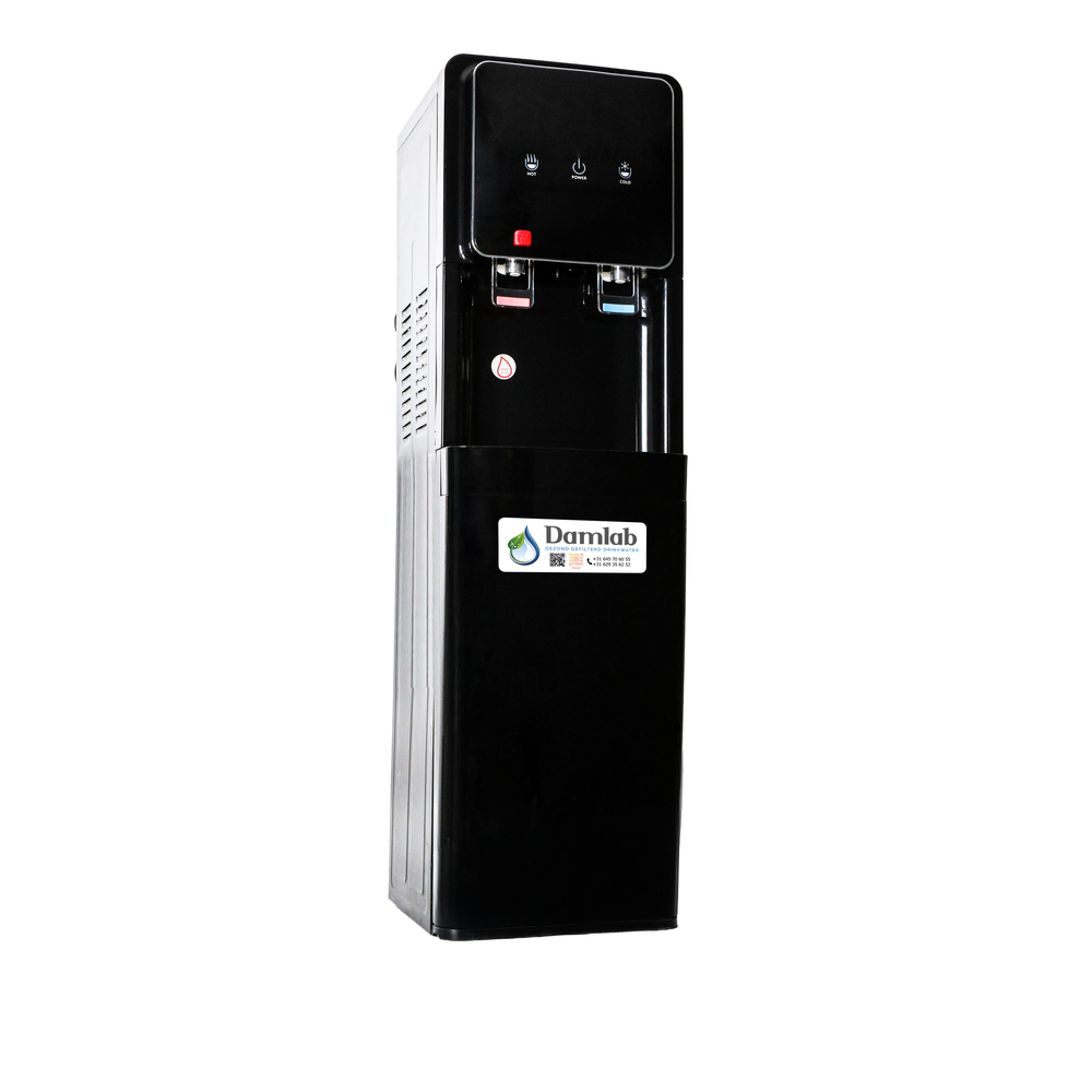 Waterdispenser zwart — onder het aanrecht